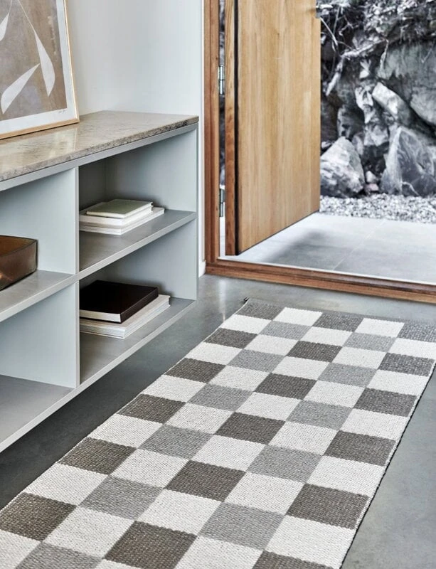 Pappelina Pix Rug, 70 X 160 Cm, Dark Linen - Vanilla - Linen 5 Pappelina Pix Rug, 70 X 160 Cm, Dark Linen - Vanilla - Linen - Image 3