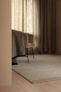 Roots Living Rock Rug, Light Grey 12 Roots Living Rock Rug, Light Grey -Textile Promotional Store 1 6 2 5 5Binterior5D Light Grey Rock