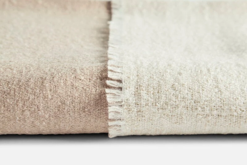 Woud Double Throw, Off-white - Beige 4 Woud Double Throw, Off-white - Beige - Image 2