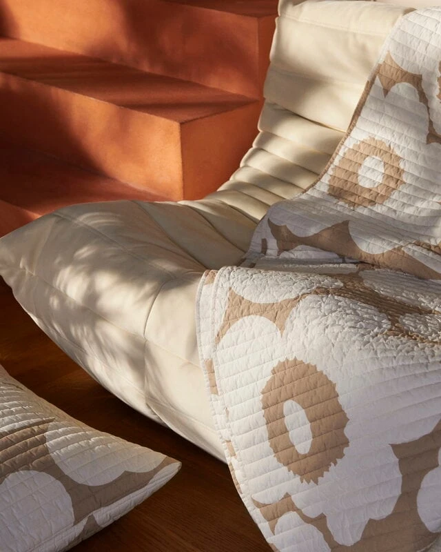 Marimekko Unikko Double Bed Cover, 260 X 260 Cm, Beige - Natural White 6 Marimekko Unikko Double Bed Cover, 260 X 260 Cm, Beige - Natural White - Image 4