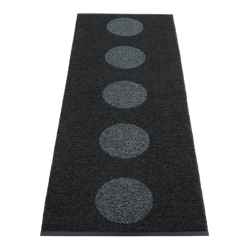 Pappelina Vera 2.0 Rug, 70 X 200 Cm, Black 3 Pappelina Vera 2.0 Rug, 70 X 200 Cm, Black