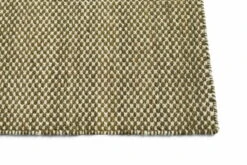 HAY Moiré Kelim Rug, Olive 7 HAY Moiré Kelim Rug, Olive -Textile Promotional Store AB445 A665 AB70 Moire Kelim 140x200 olive detail