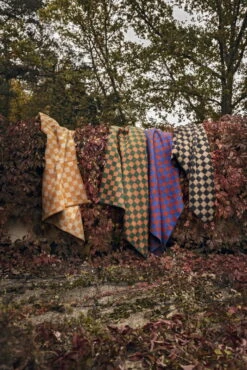 Anno Arkiivi Throw, 130 X 180 Cm, Beige - Orange -Textile Promotional Store Arkiivi villahuopa 130x180 anno hires pysty