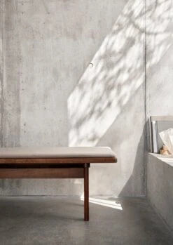 Carl Hansen & Søn BM0700 Seat Cushion, Crisp 4115 -Textile Promotional Store BM0700 eucalyptus darkoil CUBM0699 crisp4115 detail