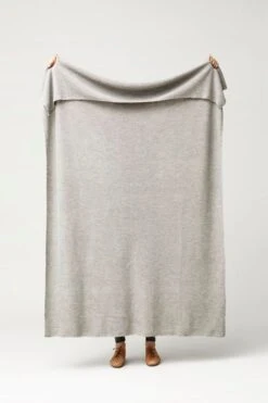 Form & Refine Aymara Plaid, 190 X 130 Cm, Light Grey -Textile Promotional Store F R aymara plaid Grey 190x130cm