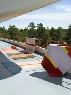 Finarte Umbra Rug, Lilac - Rust 8 Finarte Umbra Rug, Lilac - Rust -Textile Promotional Store Finarte Galleria mood 3