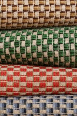 Røros Tweed Isak Throw, 150 X 210 Cm, Red Sumac 10 Røros Tweed Isak Throw, 150 X 210 Cm, Red Sumac -Textile Promotional Store ISAK 5351 5352 5353 5354