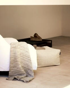 Marimekko Kuiskaus Blanket, Grey - Off White 12 Marimekko Kuiskaus Blanket, Grey - Off White -Textile Promotional Store Marimekko 223 224 22 0002