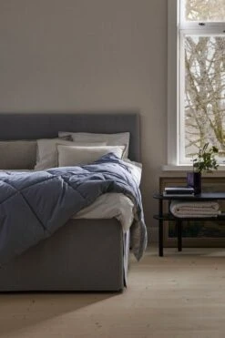 Matri Moona Double Bed Cover, 260 X 260 Cm, Fog Blue - Steam -Textile Promotional Store Matri Basic Quilted Moona fog blue Front 0256 lr 1