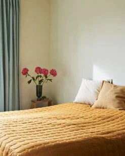 HAY Mega Dot Bed Cover, Mustard -Textile Promotional Store Mega Dot mustard