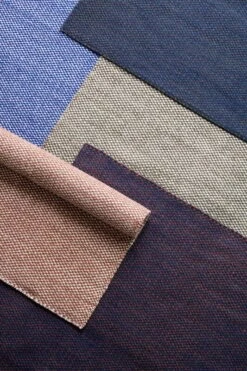 HAY Moiré Kelim Rug, Dusk -Textile Promotional Store Moir Kelim 140x200 blue cinnamon dusk olive plum 2