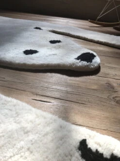 MUM's Polar Bear Rug -Textile Promotional Store POLAR BEAR close softness