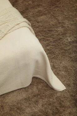 Roots Living Polku Bedspread, 280 X 260 Cm, Ecru -Textile Promotional Store Roots Living Polku bedspread interior detail ecru