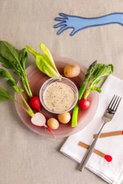 HAY Sobremesa Tablecloth, 140 X 300 Cm, Green -Textile Promotional Store Ruoka4 huhtikuu23