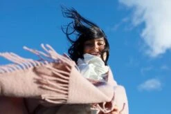 Lapuan Kankurit Uni Pocket Shawl, Dusty Rose -Textile Promotional Store lapuan kankurit uni pocket shawl dusty rose