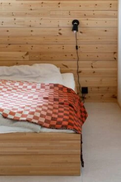 Lapuan Kankurit Shakki Blanket, Green - Red - White 9 Lapuan Kankurit Shakki Blanket, Green - Red - White -Textile Promotional Store lapuankankurit shakki blanket green red white 1 2