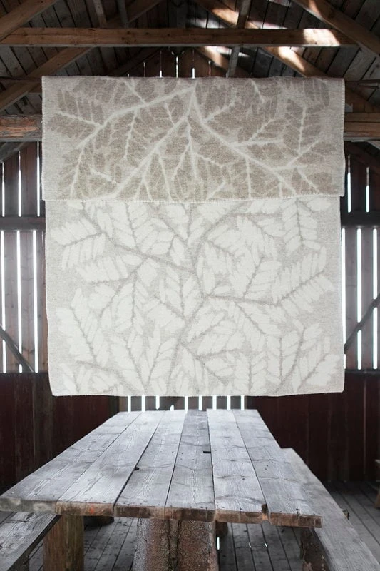 Lapuan Kankurit Verso Blanket, Beige - White 4 Lapuan Kankurit Verso Blanket, Beige - White - Image 2