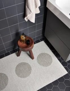 Pappelina Vera 2.0 Rug, 70 X 280 Cm, Linen 9 Pappelina Vera 2.0 Rug, 70 X 280 Cm, Linen -Textile Promotional Store pappelina vera20 linen bathroom creative 2