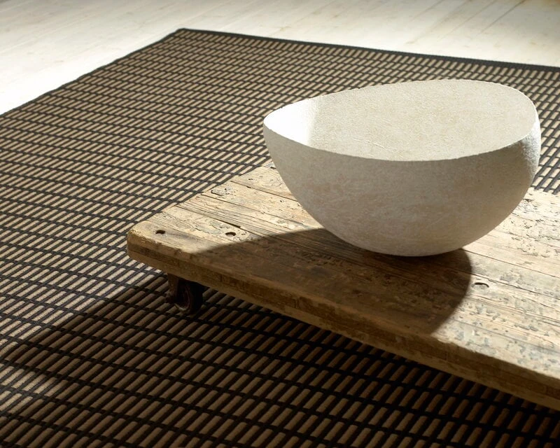 Woodnotes New York Rug, Black - Natural 5 Woodnotes New York Rug, Black - Natural - Image 3